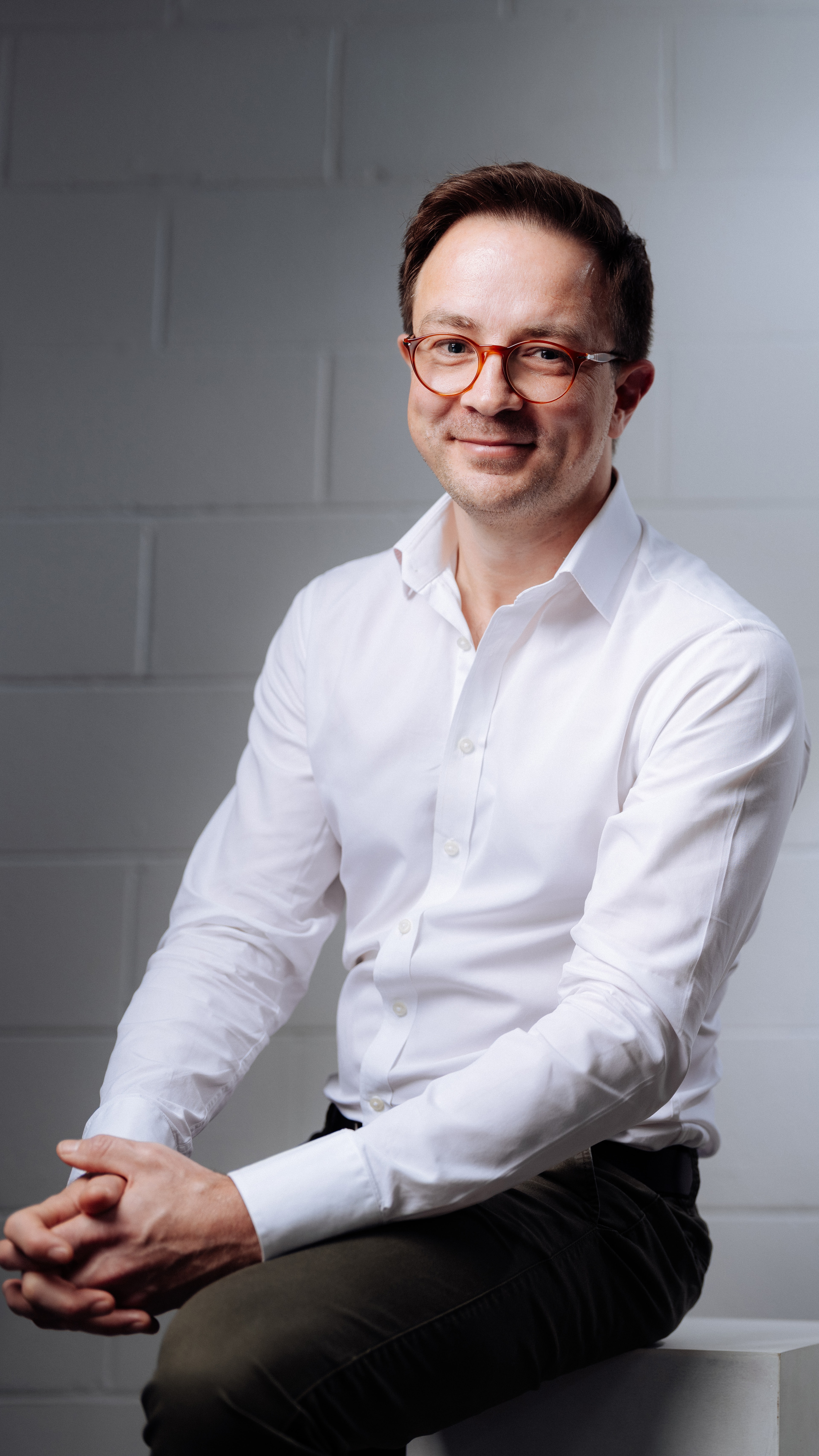 Dr Rhett Morton